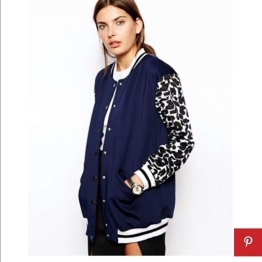 𝅺Finders Keepers Once Again bomber jacket. Size Sm